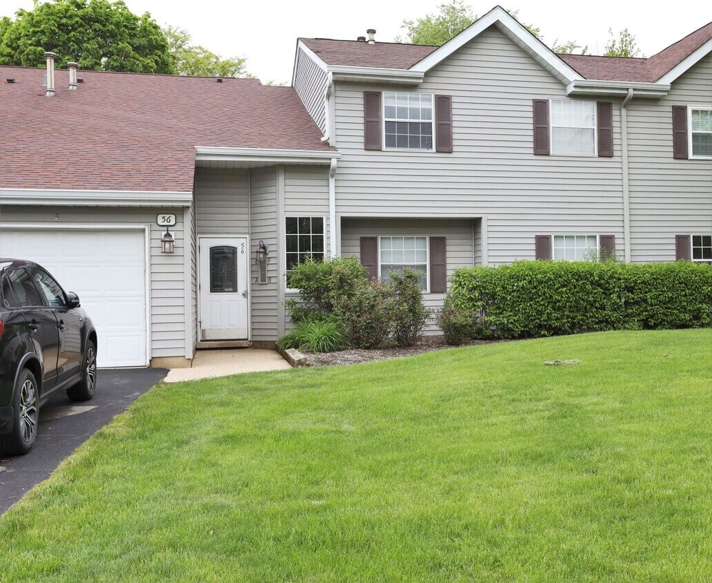 56 N Victoria Ln Unit B, Streamwood, IL 60107 Condo for Rent in