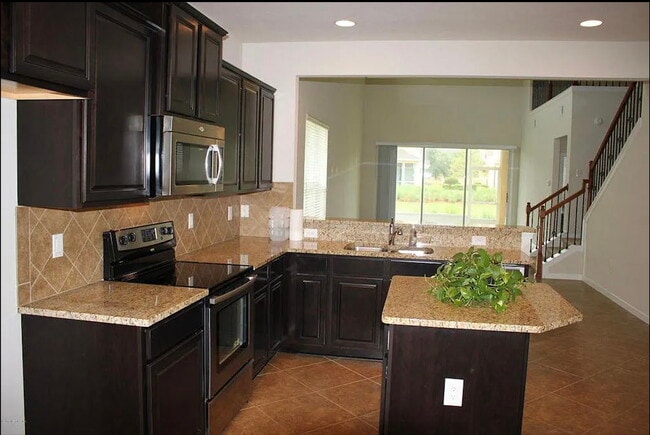 Foto del edificio - 14159 Mahogany Ave