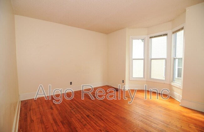Foto del edificio - 1015 13th Ave SE