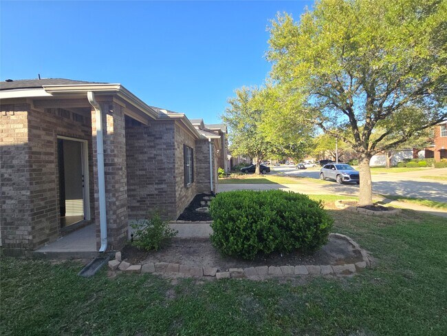 Building Photo - 6702 Castle Terrace Ct