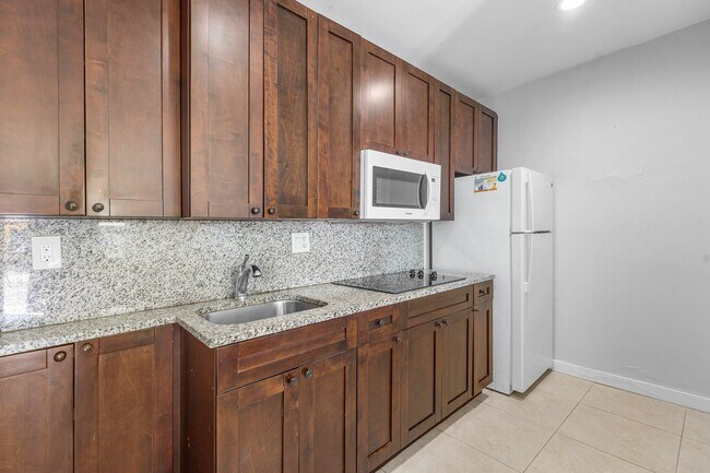 Foto del edificio - 801 Dobbins St