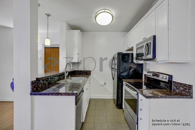 Foto del edificio - 10982 Roebling Ave