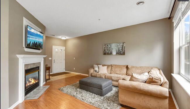 Foto del edificio - 5100 Holly Ln N