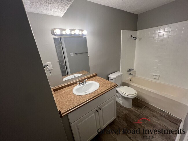 Foto del edificio - 815 41st Ave E