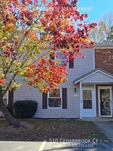 Building Photo - 510 Cedarbrook Ct