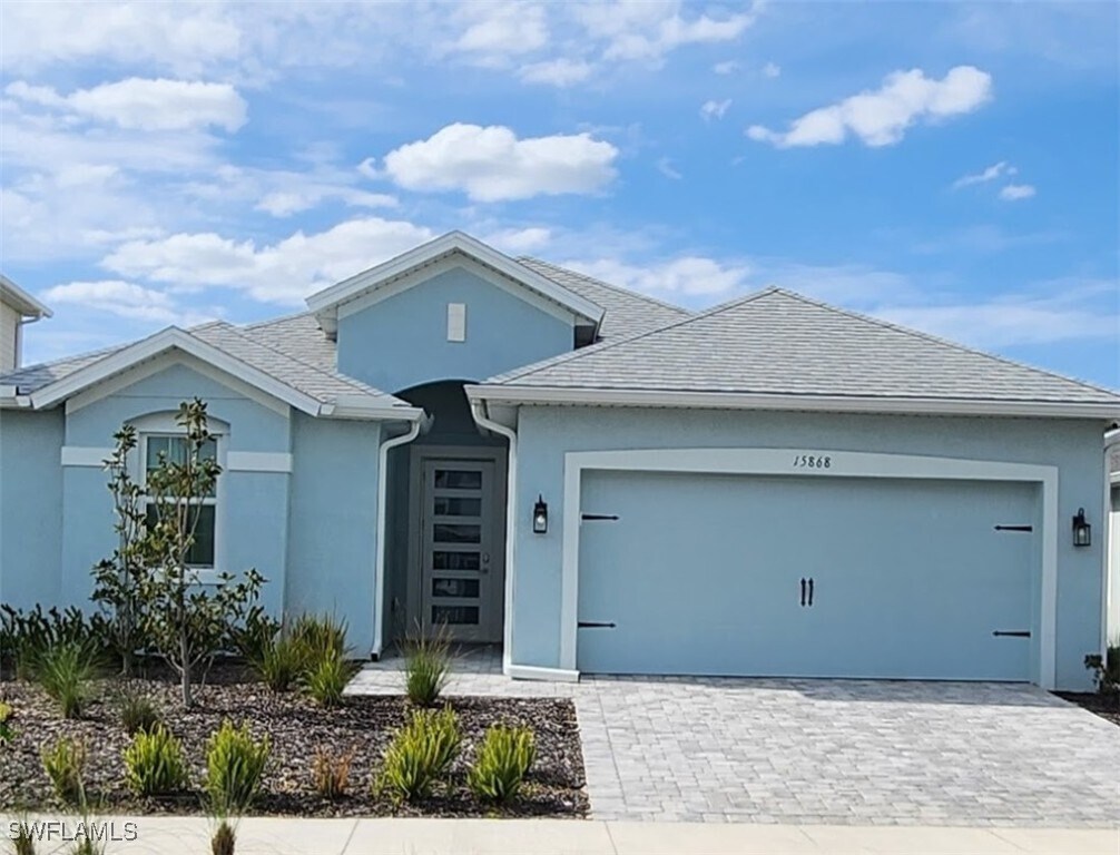 Foto principal - 15868 Elina Sky Dr
