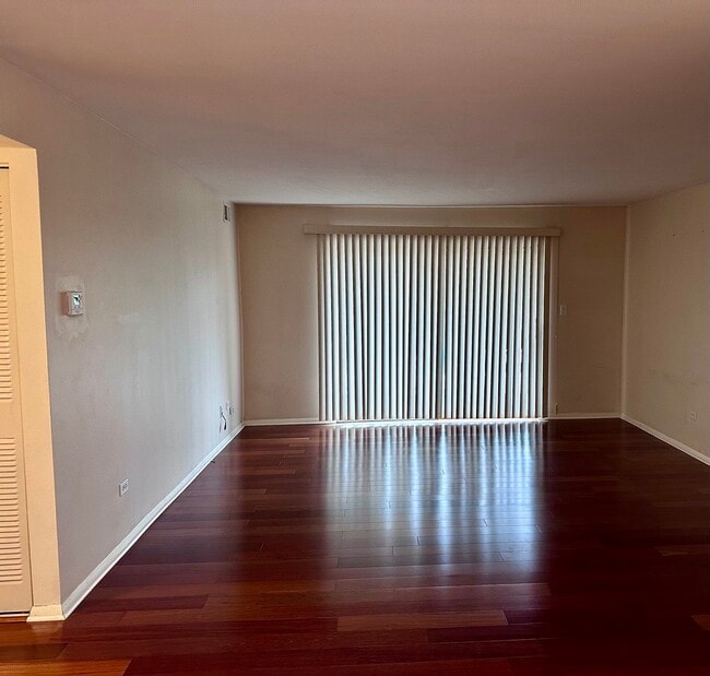Building Photo - 6102 Knoll Valley Dr