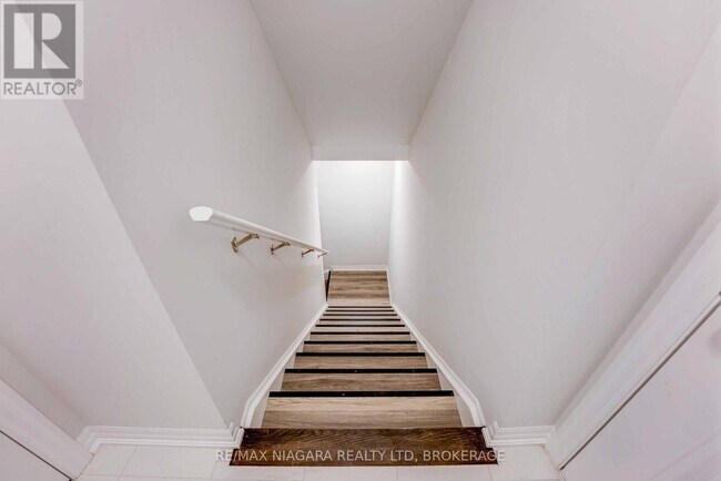 Photo du bâtiment - 90 Hillcrest Rd