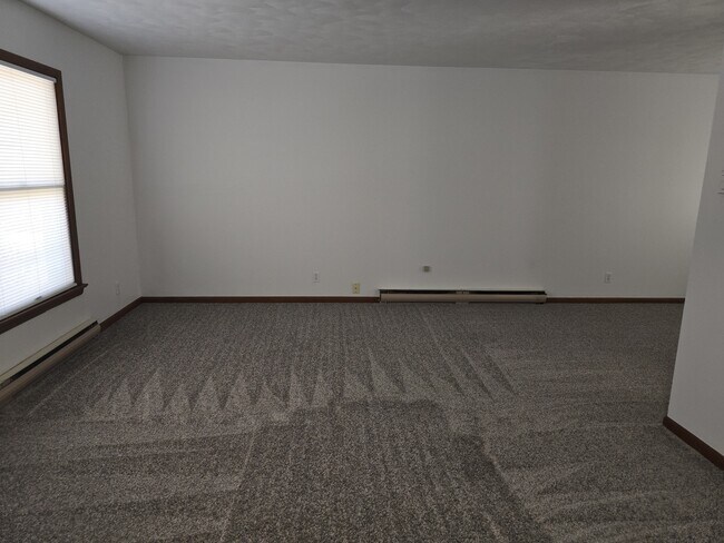 Building Photo - 193 S Quentin Rd