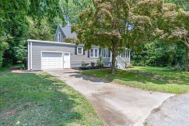 Photo - 6040 Airway Ln House