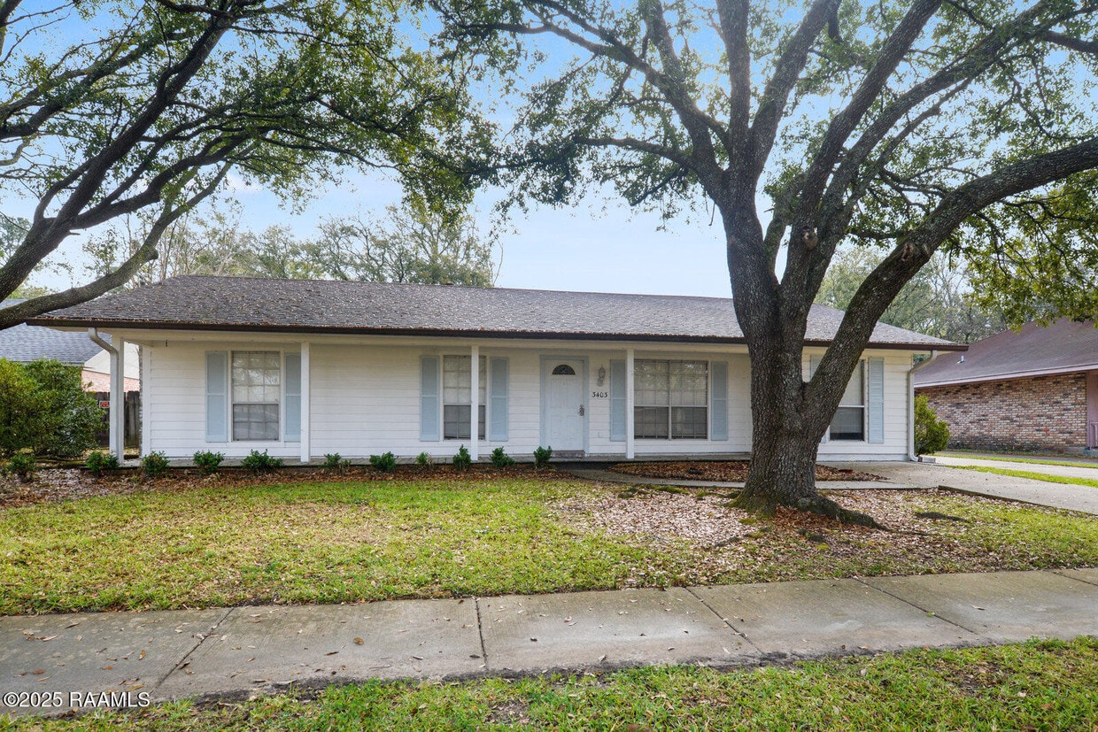 Foto principal - 3403 President Davis Dr