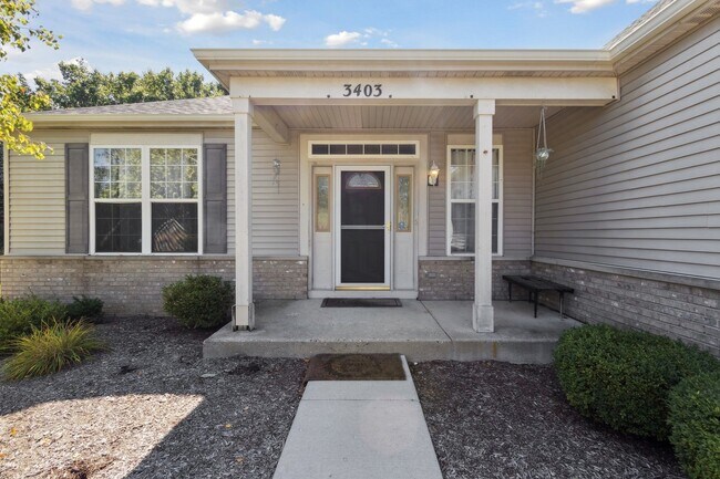 Building Photo - 3403 Green Pastures Ln