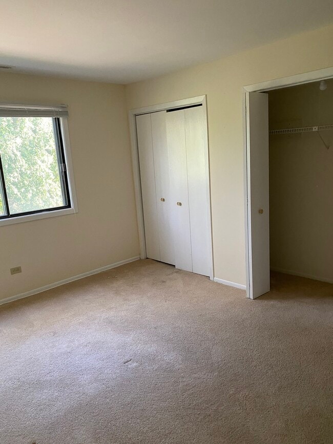 Building Photo - 9355 Hamilton Ct
