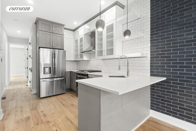 Building Photo - 906 Herkimer St