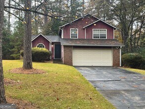 Building Photo - 1560 Pin Oak Ln SE