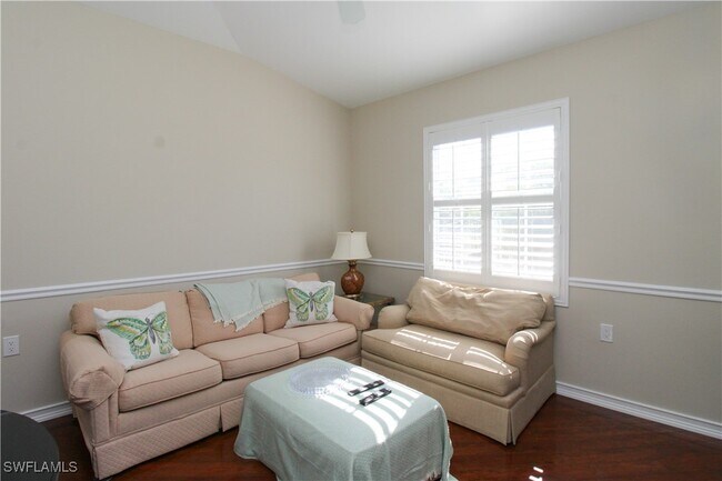Foto del edificio - 3435 Laurelgreens Ln S