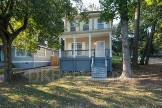 Building Photo - 1331 Memorial Dr SE