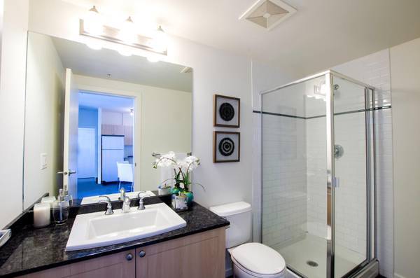 Photo du bâtiment - FURNISHED 2 BED 2 BATH