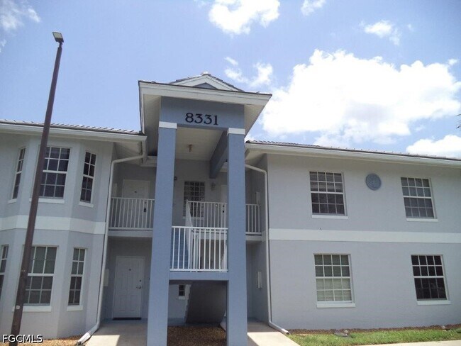 Foto del edificio - 8331 Bernwood Cove Loop