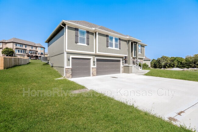 Building Photo - 4938 S Park Ridge Dr