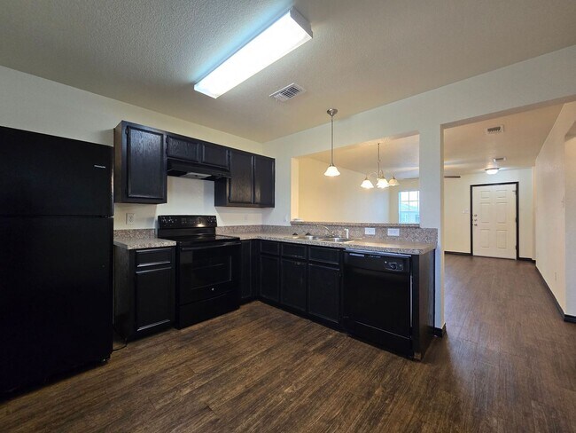 Foto del edificio - COMING SOON!