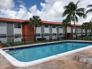 Pool - Silver Palms Condominiums