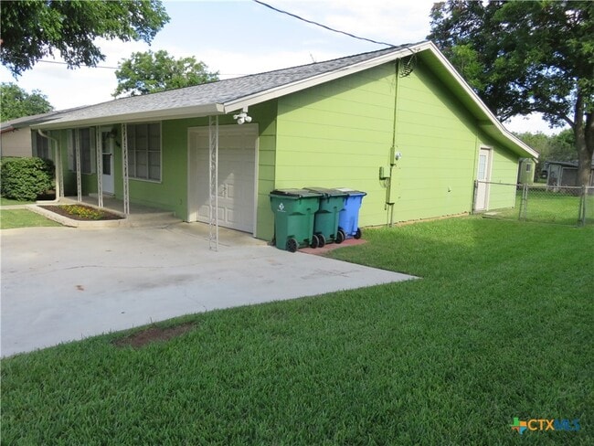 Building Photo - 969 Kunkel St