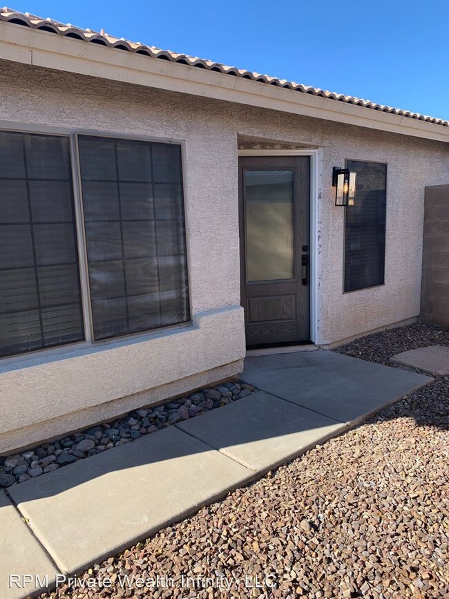 3 br, 2 bath House - 13408 W. Desert Lane photo'