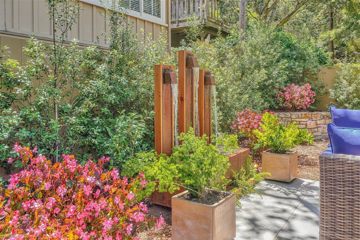 2 br, 2.5 bath House 3864 Carmel Delight House Rental in Carmelby