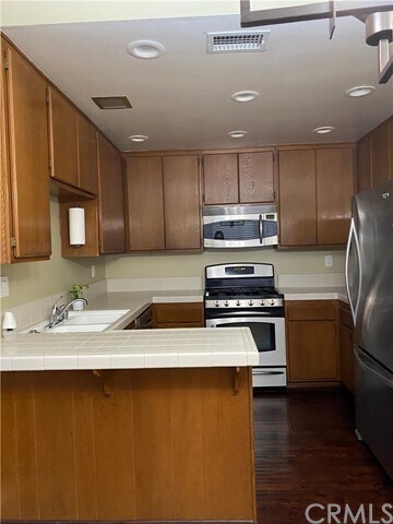 Foto del edificio - 1700 W Cerritos Ave