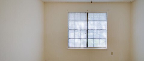 Building Photo - 900 Lancelot Cir