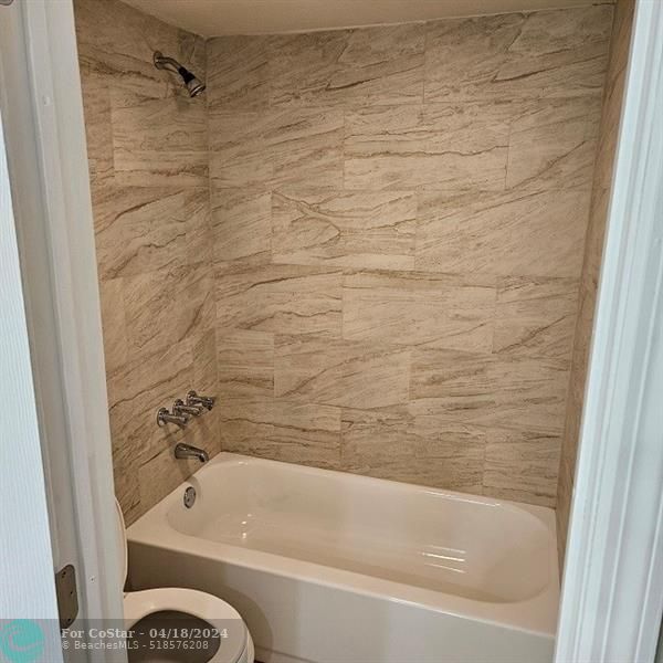 Foto del edificio - 4848 NW 24th Ct