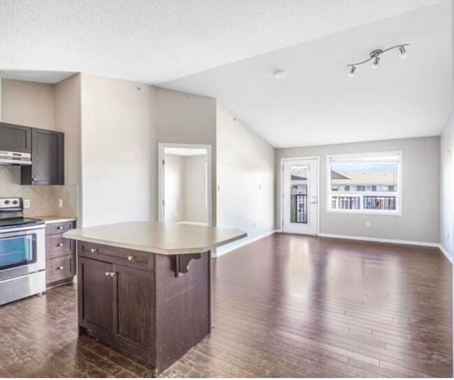 Building Photo - 9357 Simpson Dr NW