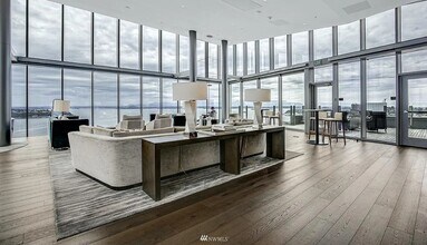 Building Photo - 121 Stewart St