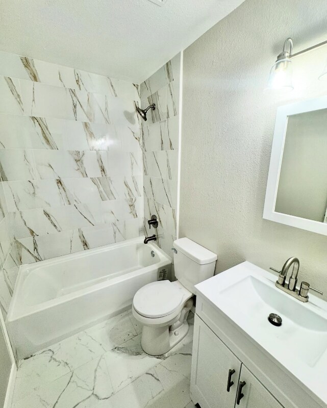 Foto del edificio - 4325 Lashelle Ave