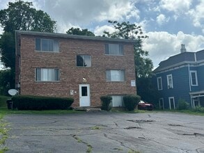 Building Photo - 4438 Hamilton Ave