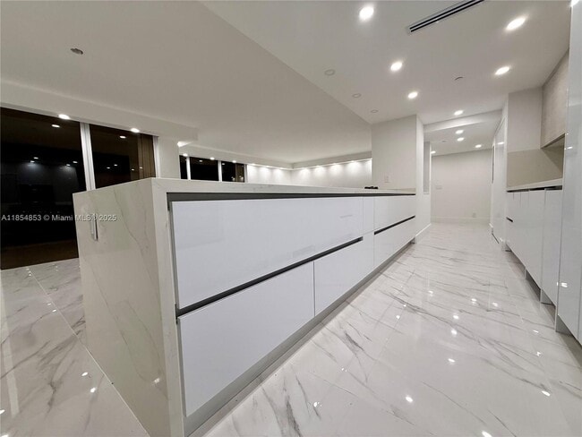 Foto del edificio - 19707 Turnberry Way