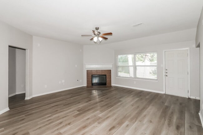 Building Photo - 2017 Sandy Bank Ln