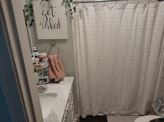 Building Photo - 1865 Central Ave