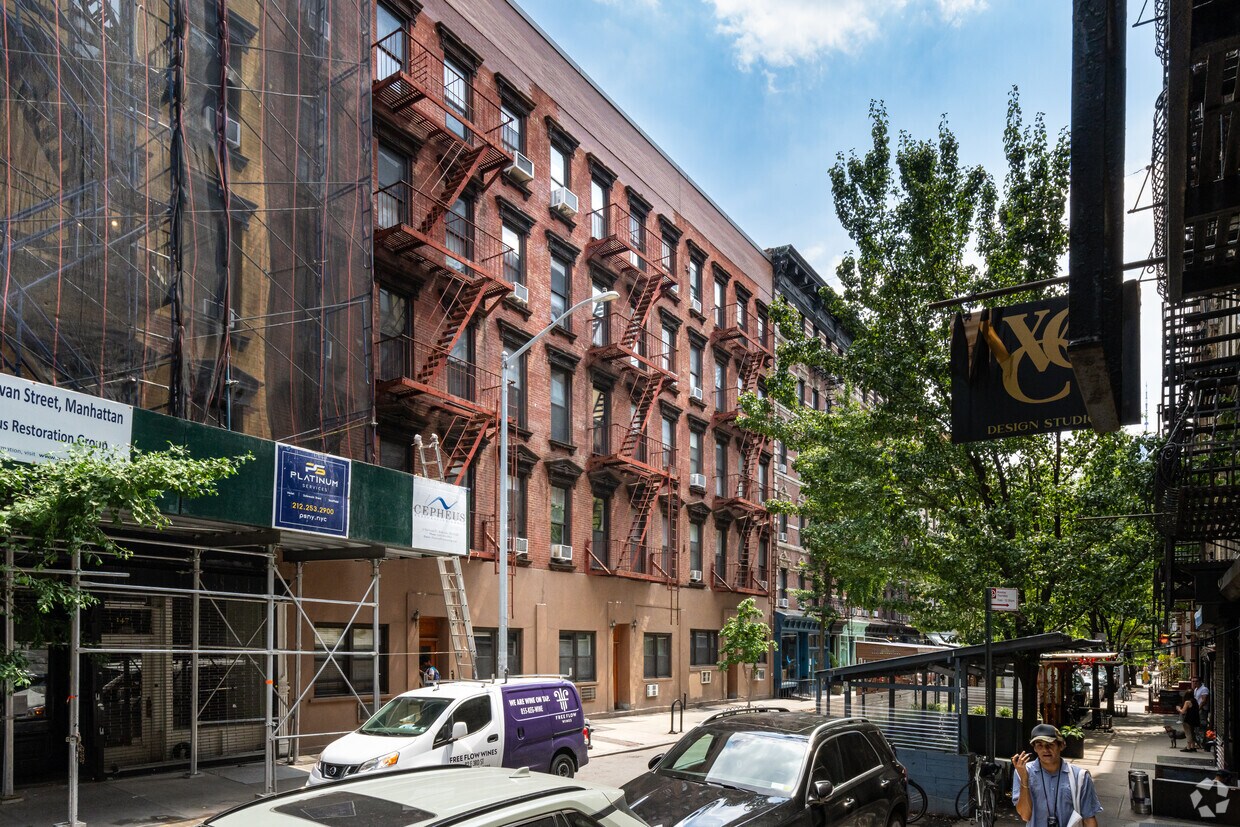 143 Sullivan St, New York, NY 10012 Apartments in New York, NY