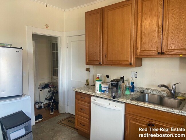 Foto del edificio - 12 Royce Rd