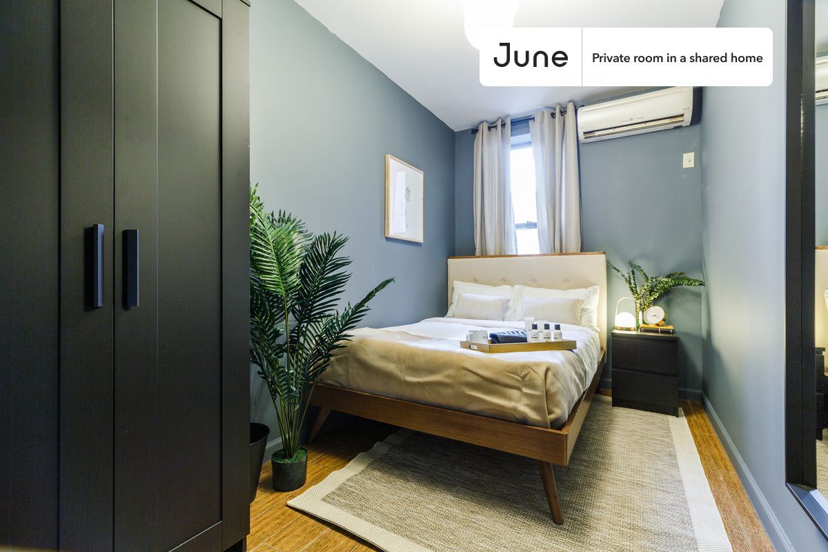 Primary Photo - Private bedroom in 3 bed/1 bath Home