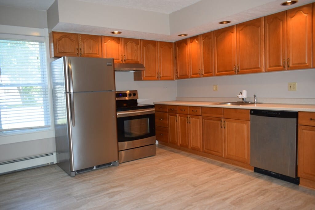 3 Cottage St Unit 1, Westborough, MA 01581 Room for Rent in