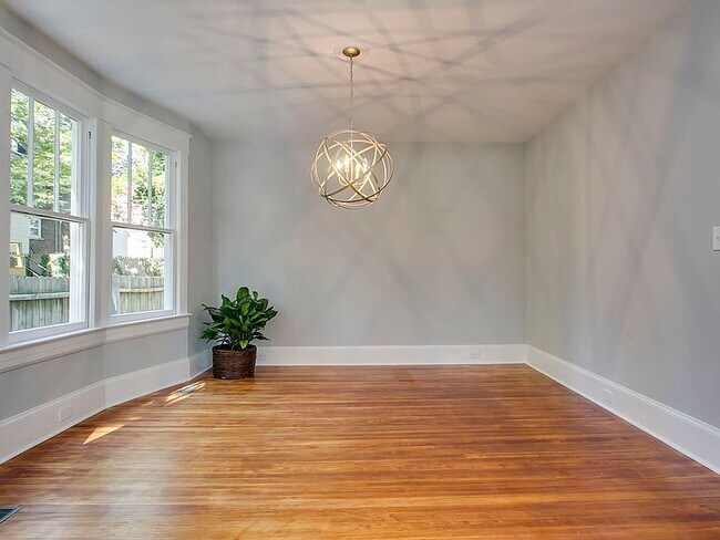 Foto del edificio - 926 W Trinity Ave