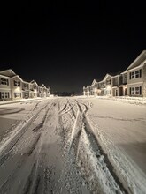 Building Photo - 1411 Greenview Dr