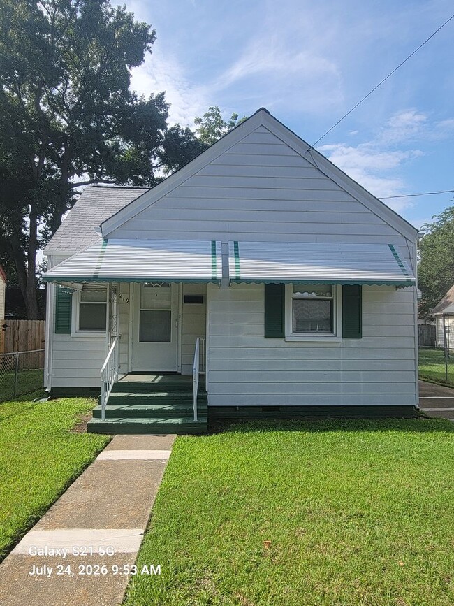 Photo - 219 Beechwood Avenue House
