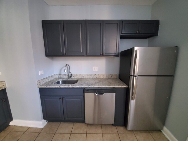 Building Photo - 7556 S Eberhart Ave
