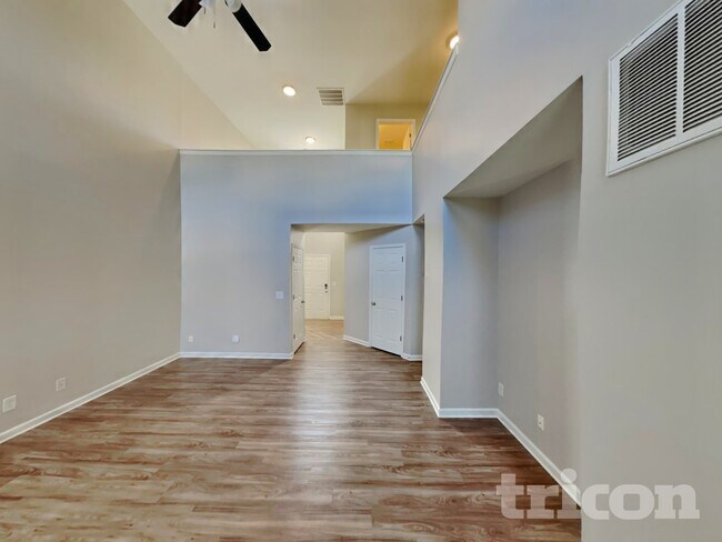 Foto del edificio - 693 Winners Point