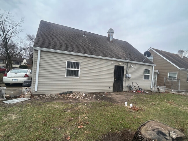 Building Photo - 3586 20th Pl