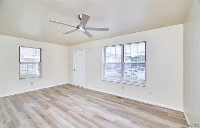 Foto del edificio - 61 Woodlake Ct